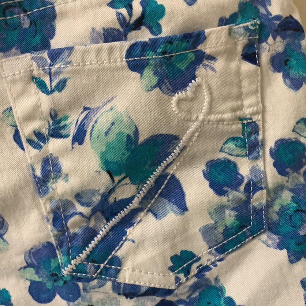 🌷3 for$25🌷1989 Place, US 14 (Kid’s) White, Blue & Turquoise Floral Shorts - Picture 6 of 11